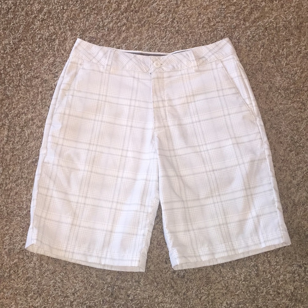 Under armor men’s size 30 shorts